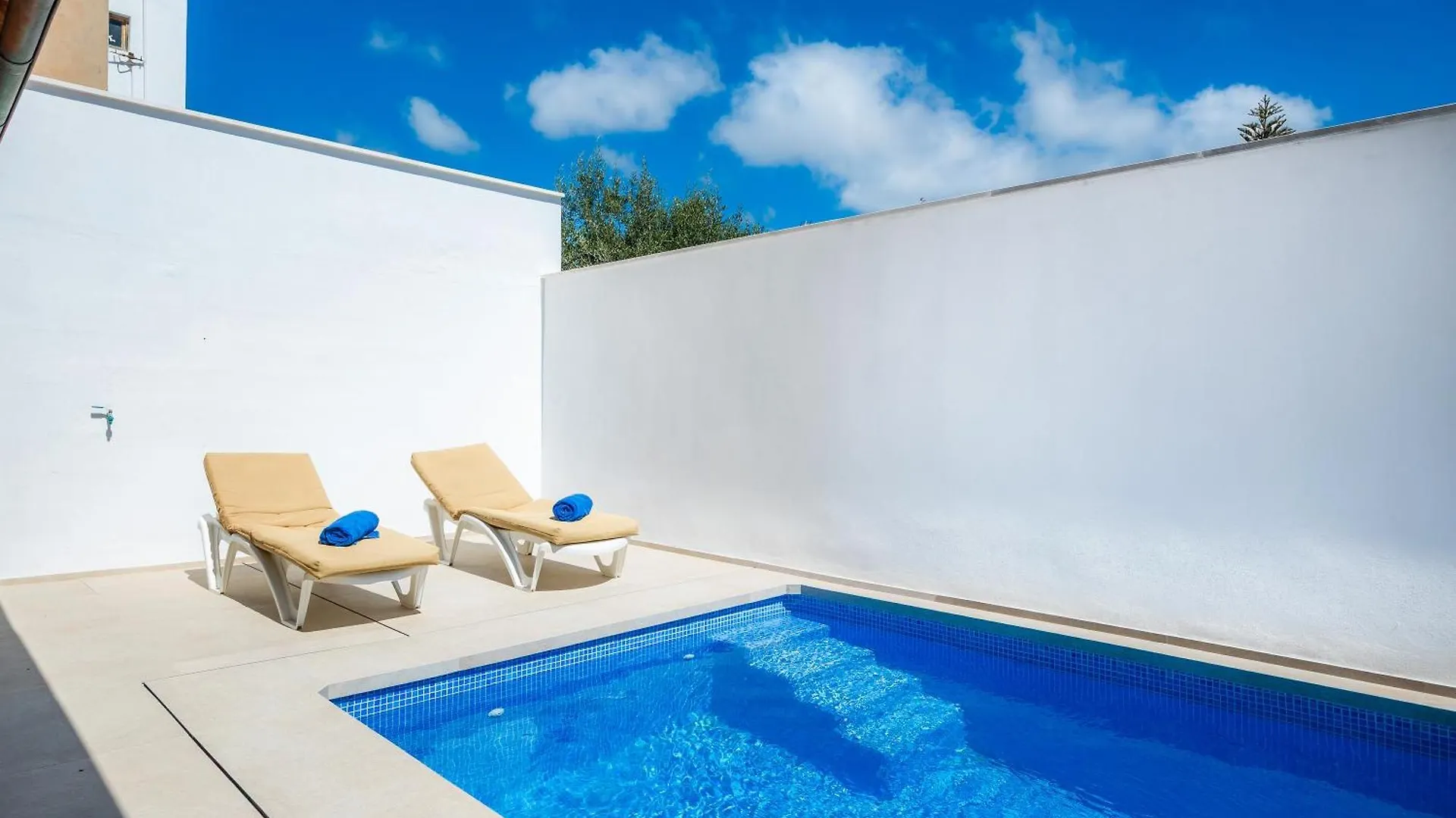 Sestanyolet Villa Llucmajor  Spain