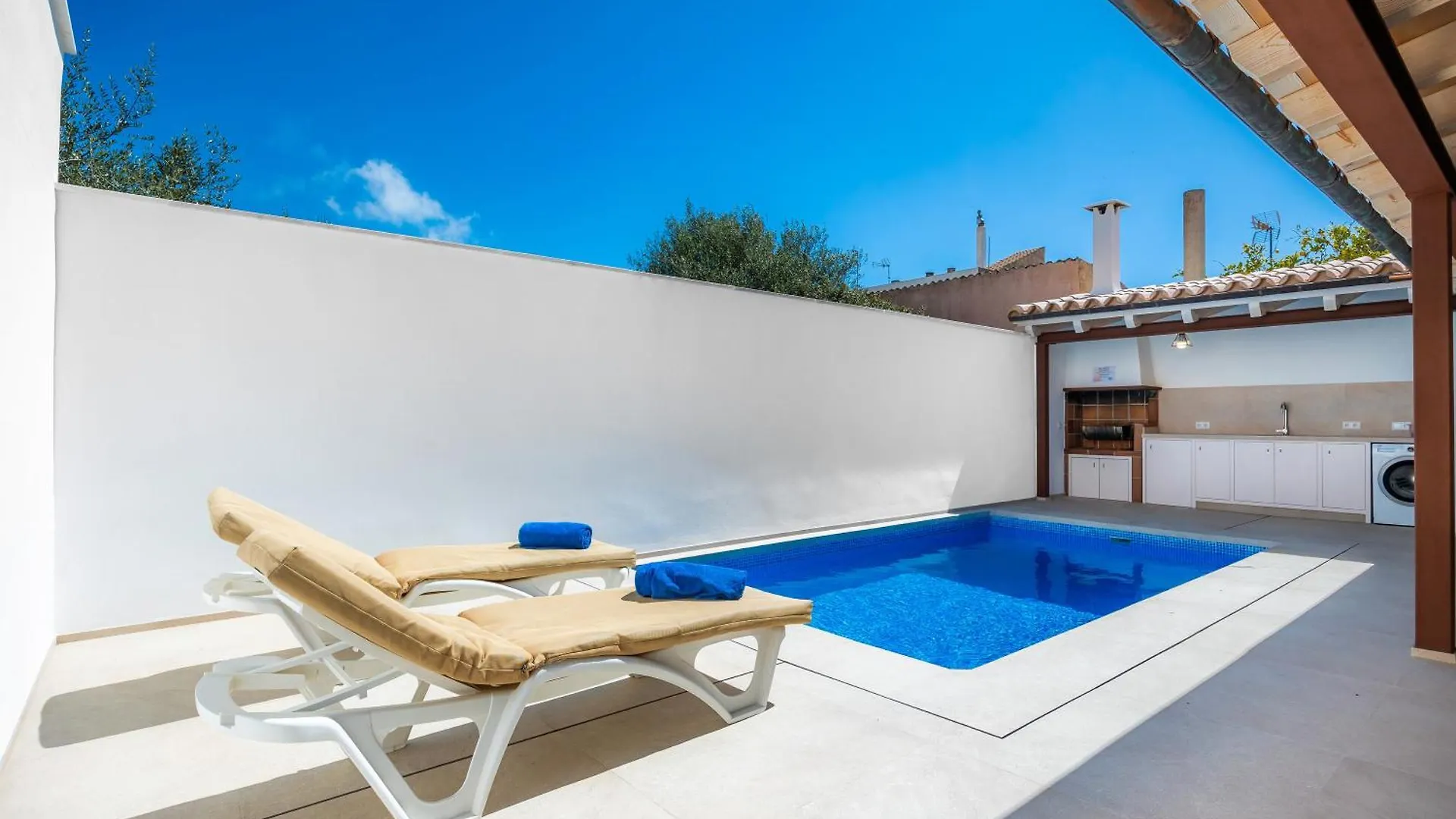 Sestanyolet Villa Llucmajor  Spain